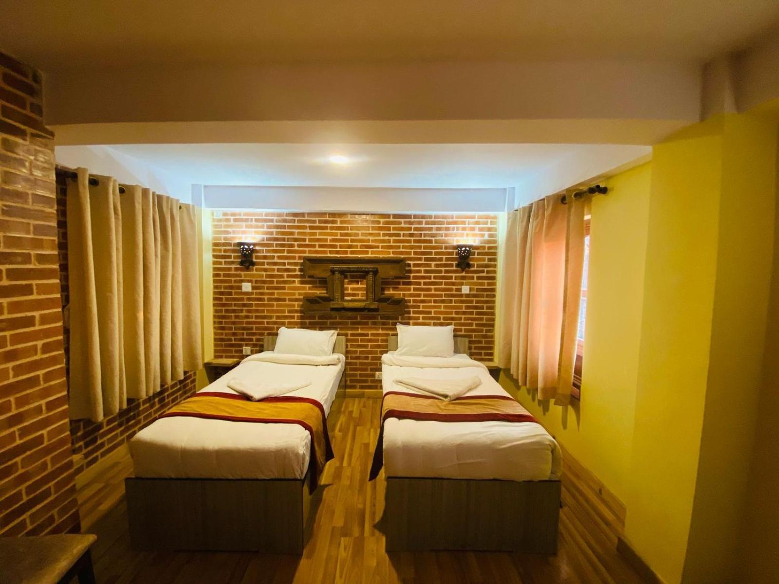 Hotel Durbar Side Bhatgoan 外观 照片