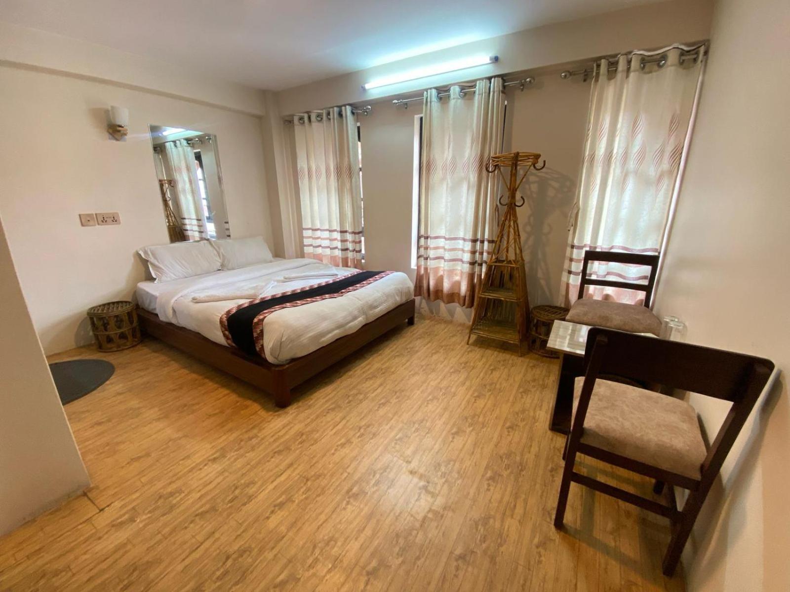 Hotel Durbar Side Bhatgoan 外观 照片