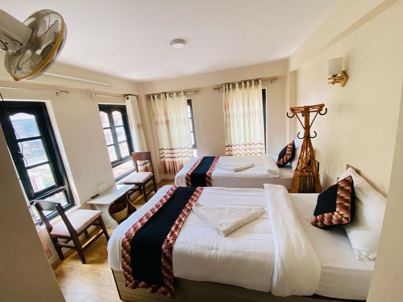 Hotel Durbar Side Bhatgoan 外观 照片